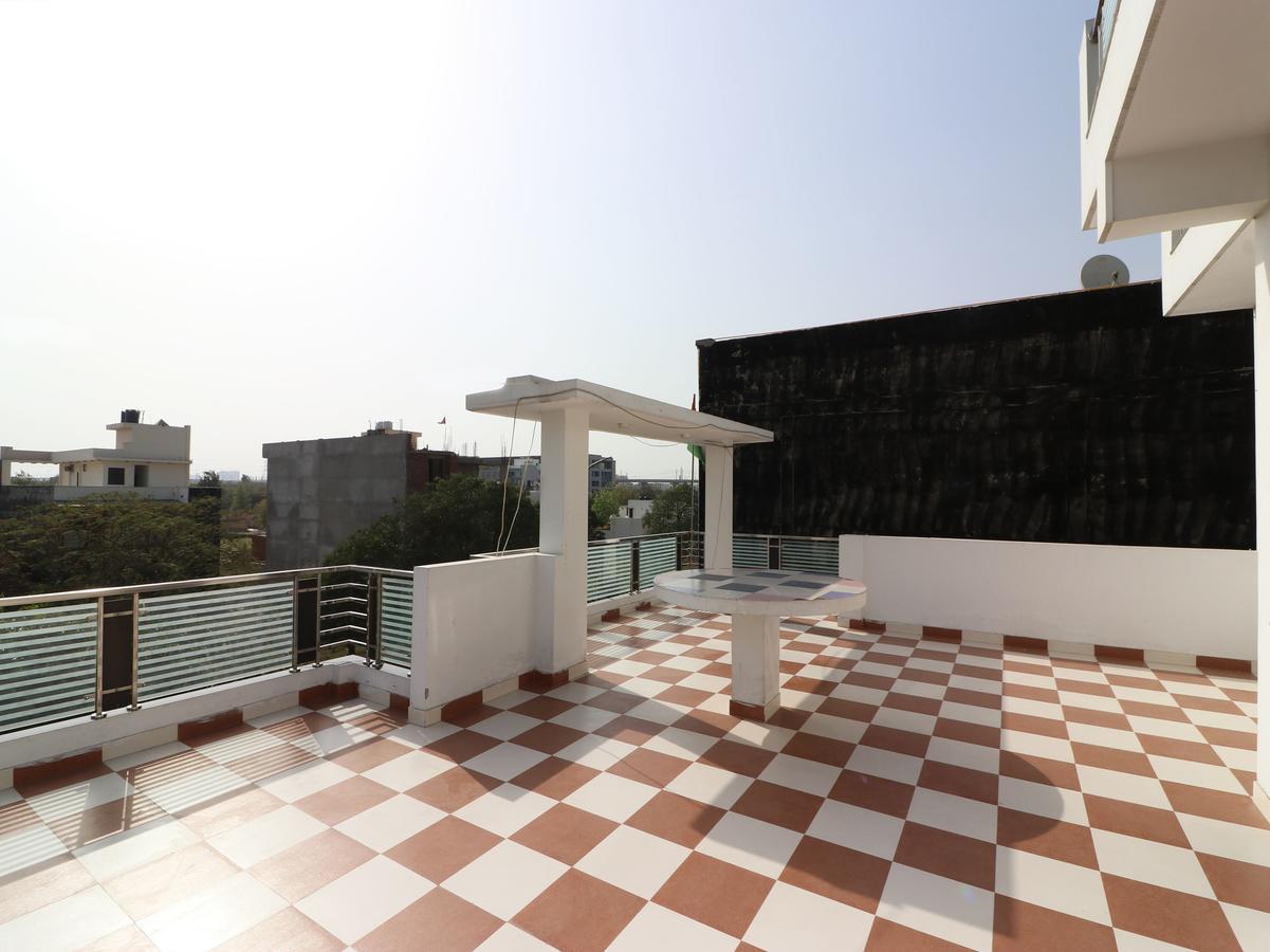 The Abodes House Hotel Greater Noida Exterior photo