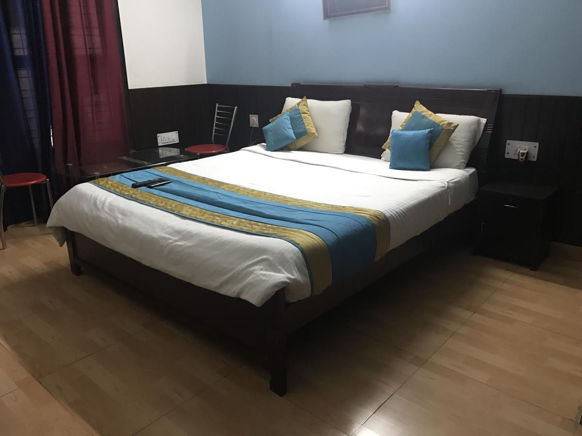 The Abodes House Hotel Greater Noida Exterior photo