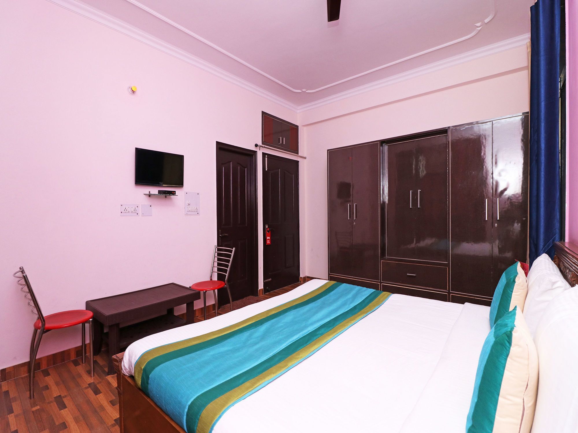 The Abodes House Hotel Greater Noida Exterior photo