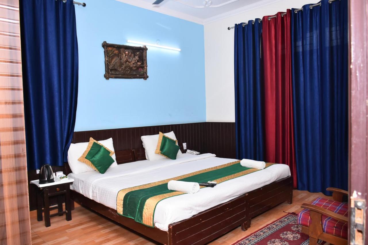 The Abodes House Hotel Greater Noida Exterior photo